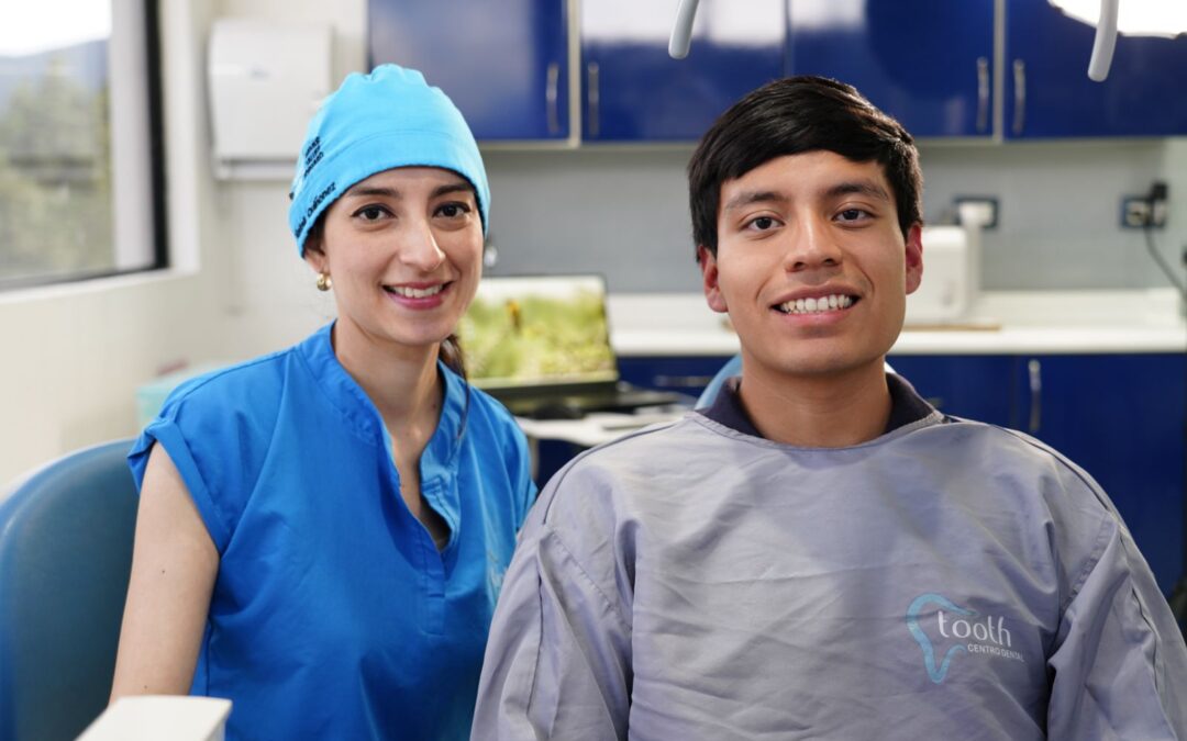 ¿Qué es el blanqueamiento dental y qué debes saber antes de realizarlo?